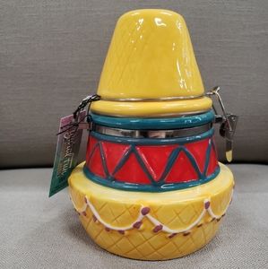 Taco hat hinged jar